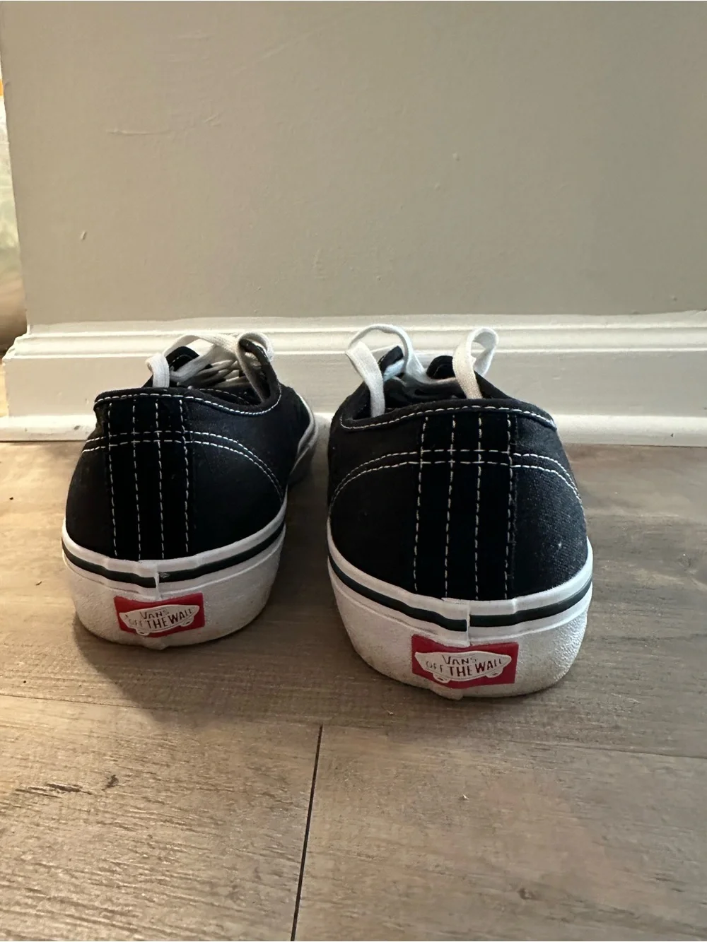 Vans Black Canvas Low-Top w/Black Velvet Trim